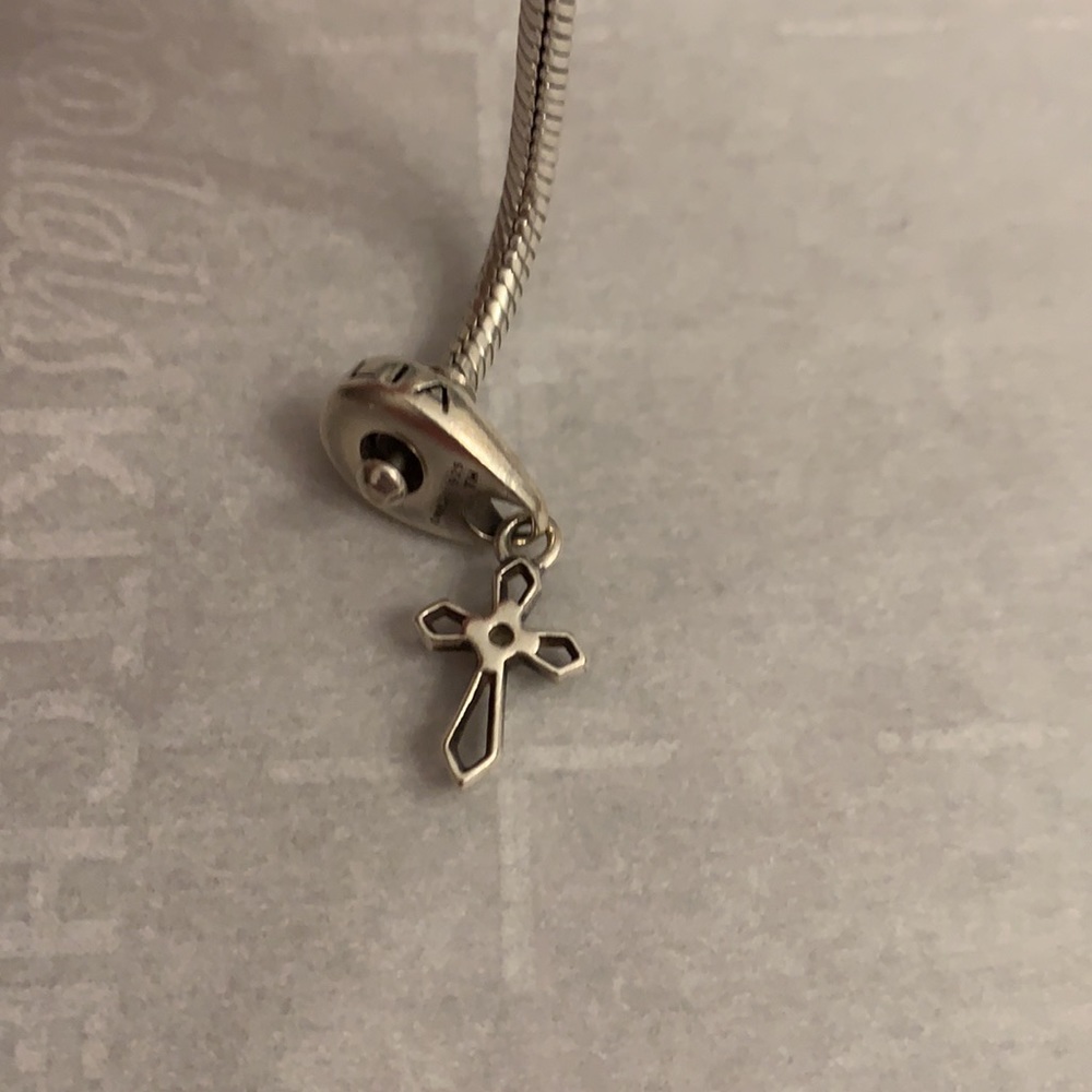 cross dangle charm chamilia